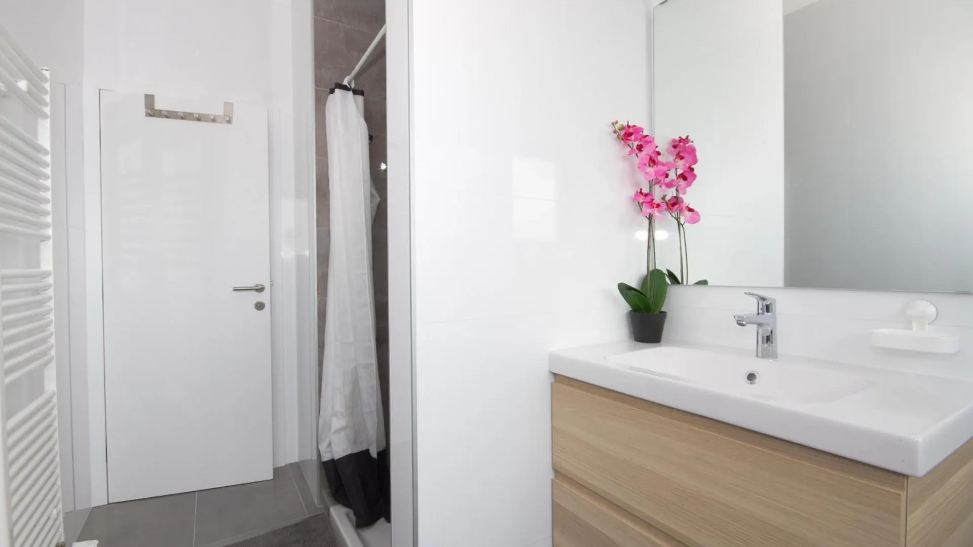 Modern Villa Anna With Outdoor Pool In Visnjan