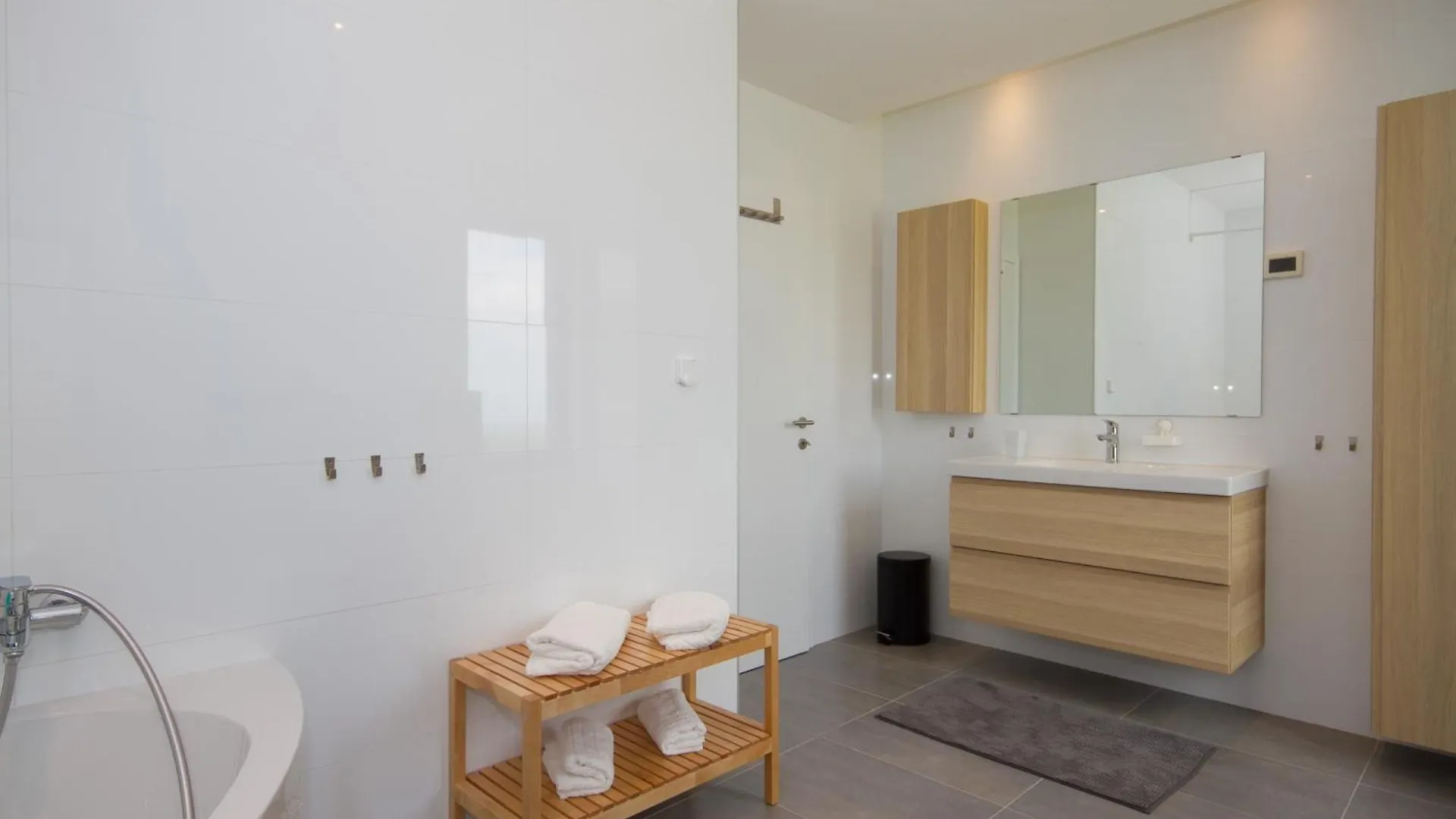 Modern Villa Anna With Outdoor Pool In Visnjan